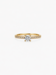 Anillo compromiso Reina Imperial en oro amarillo 18 kts con Brillantes 0,30ct (central) y 0,15 en los laterales