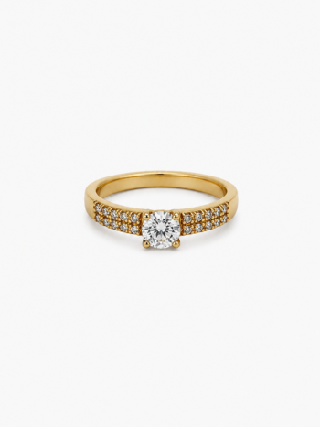 Anillo compromiso modelo Pavé en oro amarillo 18kts con Brillantes 0,30ct (central) y 0,28ct (laterales)